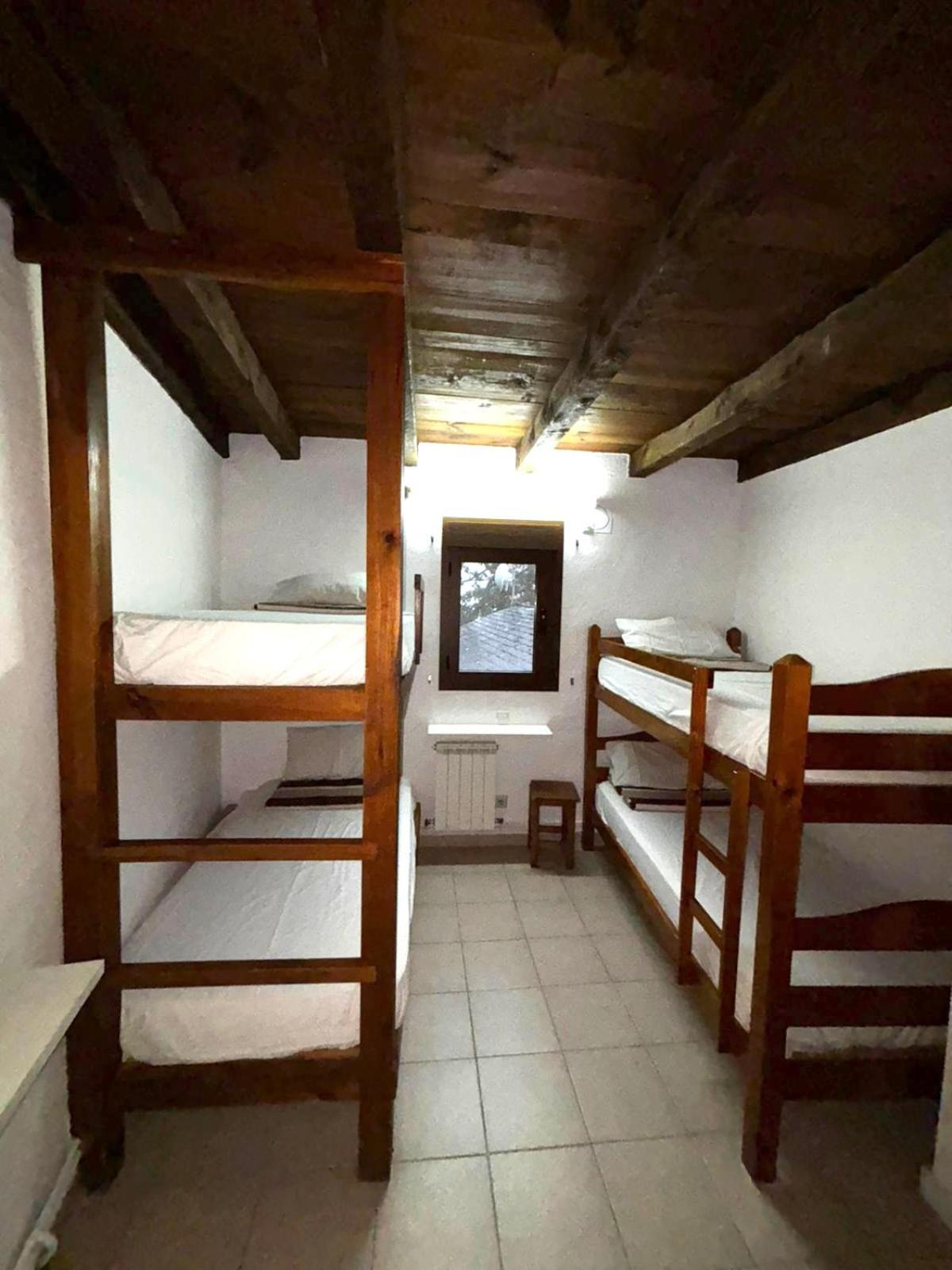 Albergue La Escuela De Liri Ngoại thất bức ảnh