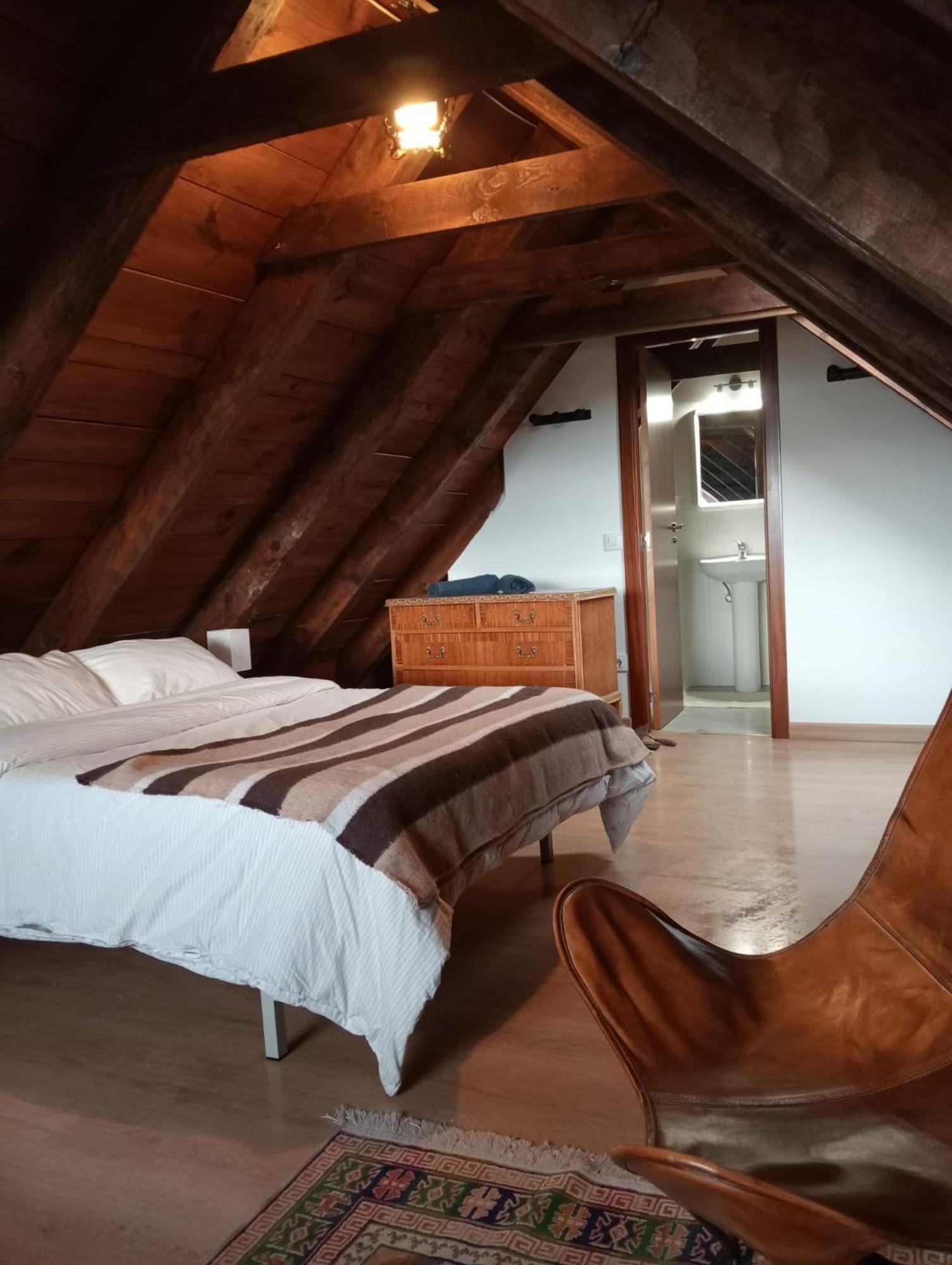 Albergue La Escuela De Liri Ngoại thất bức ảnh